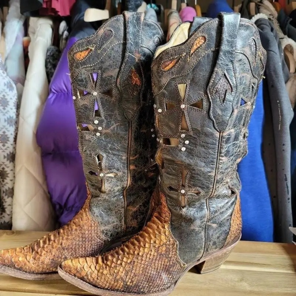 Corral  boots Python Cross cowgirl boots size 7M - Picture 2 of 16